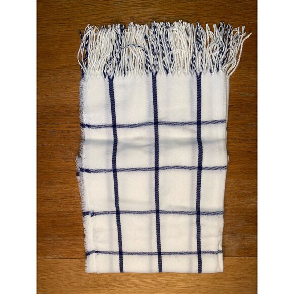 Hit Acrylic Scarf/Shawl - Picture 1 of 3